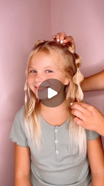 Cute Vb Hairstyles, School Day Pictures Hairstyles, Cute School Picture Hairstyles, Pre K Picture Day Hairstyles, First Day Hairstyles For Kids, School Photo Hair Ideas, Picture Day Hairstyles For Kids Short, Medium Length Bubble Braid, Half Up Girls Hairstyles