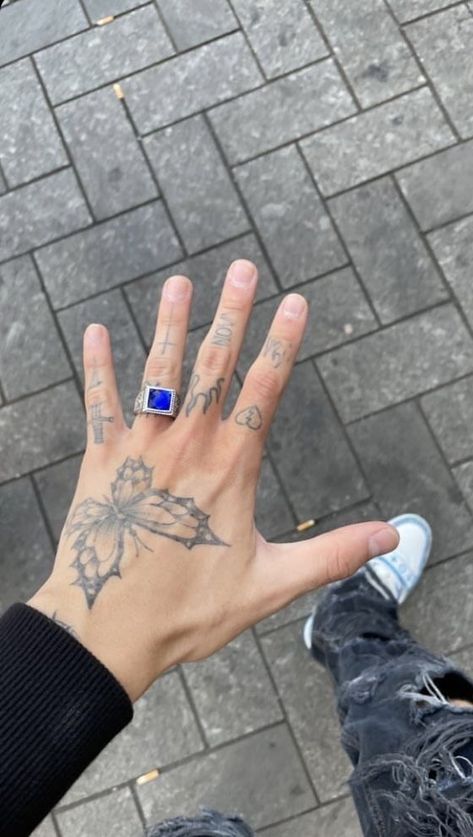 Hand And Finger Tattoos, Wicked Tattoos, Hand Tats, Wrist Tattoos For Guys, Tatuaje A Color, Stylist Tattoos, Small Hand Tattoos, Small Tattoos For Guys, Hand Tattoos For Guys