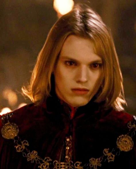 Caius Immortal Child Twilight Caius, Caius Twilight, Cauis Volturi, Caius Volturi, Twilight Characters, Stephenie Meyer Books, Carlisle Cullen, Jamie Bower, Twilight Saga Series