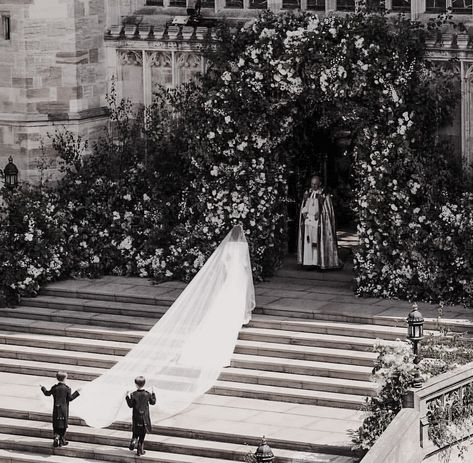 royal wedding 2018 meghan markle givenchy wedding dress chapel train cathedral veil queen mary tiara b11 -- The 2018 Royal Wedding of Meghan Markle and Prince Harry | Wedding Inspirasi #wedding #weddings #bridal #weddingdress #weddingdresses #bride #fashion #katemiddleton #meghanmarkle #princeharry #princesscharlotte #royalwedding #week:202018 ~ Givenchy Wedding Dress, Prince Harry Wedding, Harry Wedding, Floristry Design, Meghan Markle And Prince Harry, Prins Harry, Princess Meghan, Prince Harry And Megan, Prinz Harry