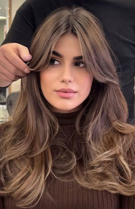 ombre brunette beige , hair color inspo, hair color ideas, brunette hair color Hairstyles On Brown Hair, Brown Hair Light Ends, Brunette Beige, Brown Hair Colours, Mousy Brown Hair, Beige Hair Color, Hair Color For Brown Eyes, Hairstyles Ombre, Cool Brown Hair