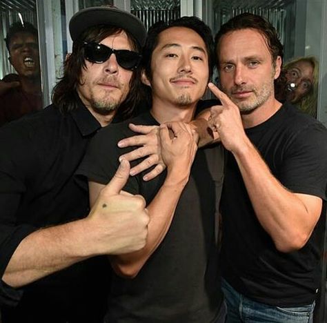 Daryl , Glenn and Rick Twd Glenn, Rick And Daryl, Steve Yeun, Daryl Twd, Daryl And Rick, Glenn Rhee, Funny Cartoon Memes, Steven Yeun, Actors Funny