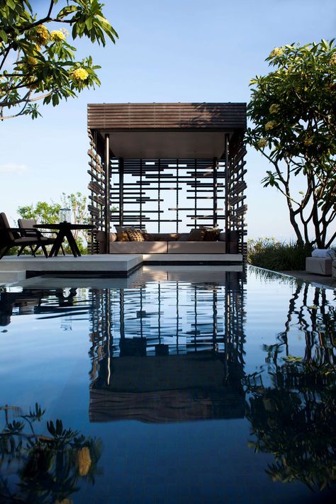 Alila Villas Uluwatu - Virtuoso Alila Villas Uluwatu, Solar Shading, Moderne Pools, Pool Covers, Honeymoon Hotels, Modern Pools, Modern Landscape, Design Exterior, Facade Design