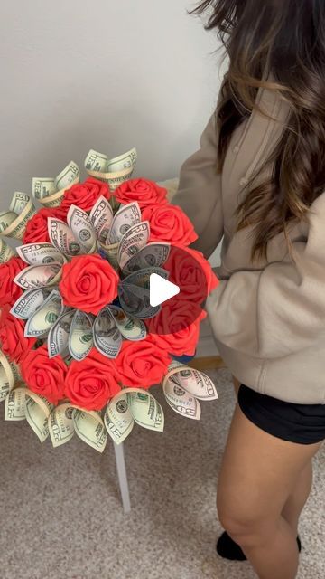 Floral Arrangments & Money Bouquet on Instagram: "The classic ✨🫧💌

. . . . . . #moneybouquet #floral #roses #ramos  #ramobuchon #flowerarrangement #flowers #floraldesign #florist #flowerstagram #explore #explorepage #ramoderosas #smallbusiness #tutorials #WichitaKS #coquette #diy #trending #crafts #giftideas" Rose With Money Bouquet, How To Make Money Bouquet, Money Rose Bouquet, Money Bouquets, Coquette Diy, Money Rose, Trending Crafts, Money Flowers, Bouquet Holder