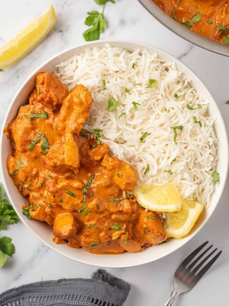 Healthy Chicken Tikka Masala Indian Tikka Masala, Indian Yogurt Sauce, Healthy Chicken Tikka Masala, Greek Yogurt Marinated Chicken, Easy Chicken Tikka Masala, Yogurt Marinated Chicken, Greek Yogurt Chicken, Chicken Tikka Masala Recipes, Tikka Recipe