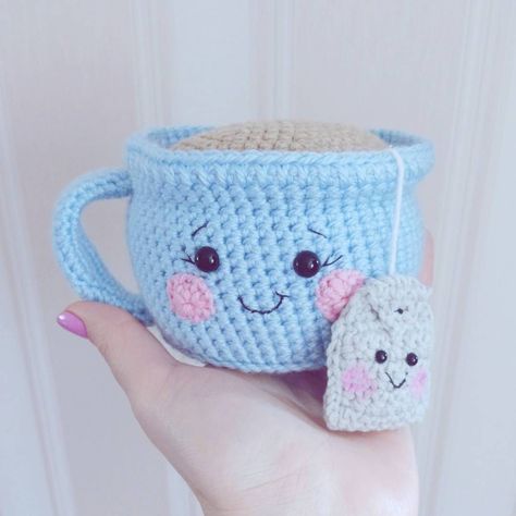 Amigurumi Today, Crochet Phone Cases, Crochet Mobile, Confection Au Crochet, Pola Amigurumi, Kawaii Toys, Crochet Food, Crochet Simple, Haken Baby