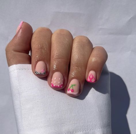 Pretty Biab Nails, Ibiza Biab Nails, Biab Nails Summer Holiday, Square Biab Nails Summer, Colourful Holiday Nails, Biab Nail Design Holidays, Holiday Nails Summer Biab, Summer Biab Nails Short, Cute Biab Nail Designs