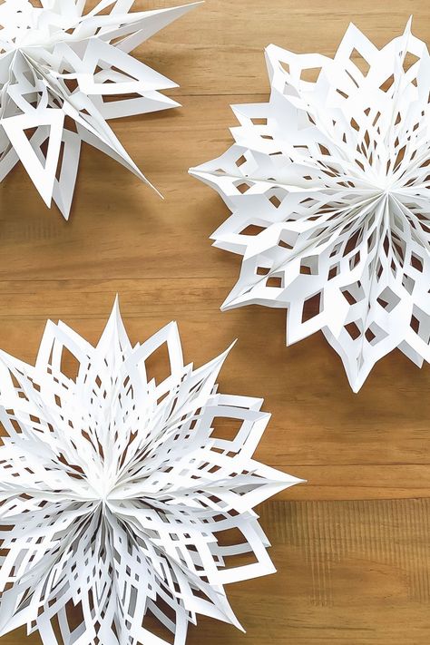 3D Paper Snowflakes: 6 Templates & Video Tutorial Cute Paper Snowflake Designs, 3d Snowflakes Cricut, White Paper Stars Christmas, Diy Paper Snowman, Diy Paper Snowflakes Decorations, Paper Bag Star Template, Paper Snowflakes Diy 3d, Paper Stars Diy Easy 3d Snowflakes, How To Make Christmas Snowflakes