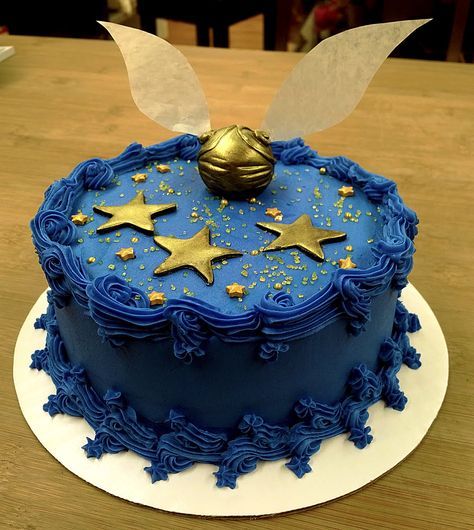 Vegan Ravenclaw Cake. Tort Harry Potter, Harry Potter Desserts, Gateau Harry Potter, Harry Potter Birthday Cake, Harry Potter Food, Festa Harry Potter, Anniversaire Harry Potter, Vegan Bakery, Harry Potter Birthday Party