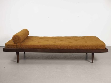 Daybed Inspo Aesthetic, Vintage Day Bed, Vintage Daybed, Daybed Wood, Timber Day Bed, 70s Day Bed, Teak Day Beds, Aalto Day Bed, Day Bed Frame