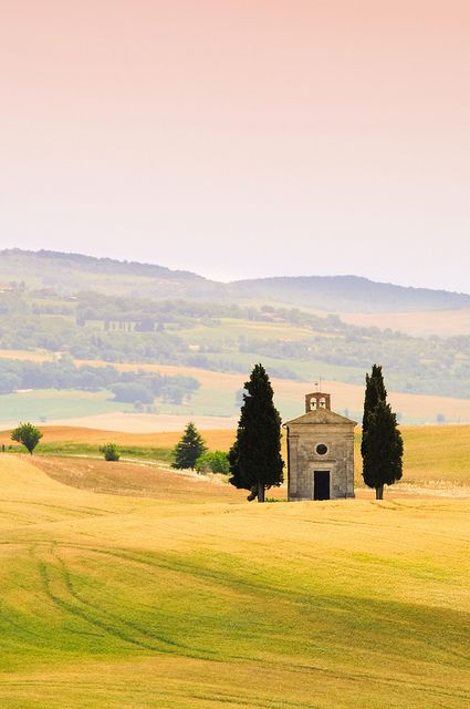 Vitaleta chapel, one of Val d'Orcia's icons, in Tuscany near San Quirico d'Orcia | @andwhatelse Toscana Italia, Under The Tuscan Sun, Tuscany Italy, Rolling Hills, Pretty Places, Places Around The World, Places I Want To Go, Albania, Siena