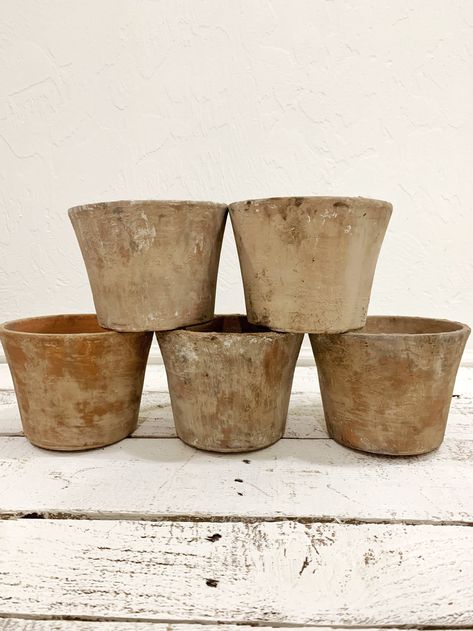 Aging Terra Cotta Pots Age Terra Cotta Pots, Antique Terra Cotta Pots, Paint Garden Pots, Liming Wax, Aging Terra Cotta Pots, Diy Terra Cotta Pots, Garden Wild, Pots Diy, Terra Cotta Pots