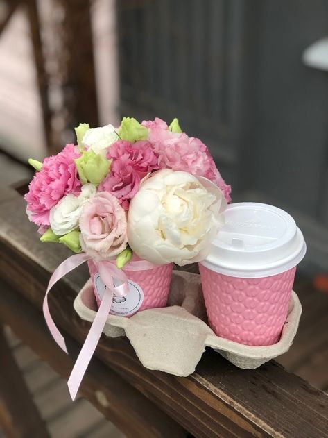 Flower Bouquet Diy, Flower Box Gift, Creative Birthday Gifts, Flower Gift Ideas, Coffee Flower, Jw Gifts, Deco Floral, Diy Bouquet, Diy Crafts For Gifts