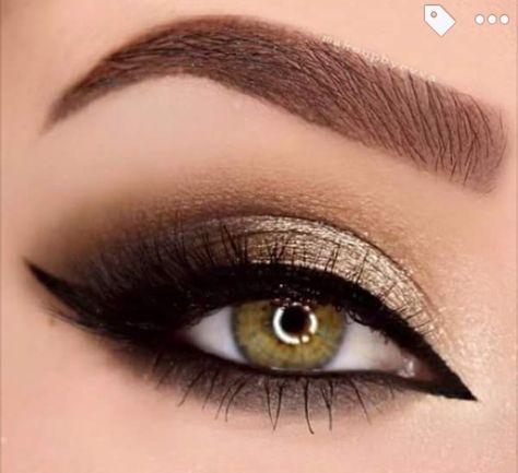 Cheeks Piercing, Rose Gold Eye Makeup, Gold Smokey Eye, Makeup Brushes Guide, Black Smokey Eye, Gold Makeup, Makeup Eye Looks, Smokey Eyes, Gold Eyes