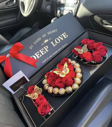 I Love You Boxes With Roses, Mom Box Flowers, Valentines Bouquet For Him, Flower Bouquet For Him, Flowers For Boyfriend, Roses For Him, Bouquet For Men, Flowers For Him, Valentines Day Bouquet