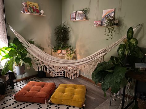 Hanging Hammock In Bedroom, Hammock Indoor Living Rooms, Inside Hammock Ideas, Hammock For Room, Hammock Ideas Bedroom, Indoor Hammock Bedroom, Hammock Ideas Indoor, Hammock Over Bed, Hammock Room Ideas