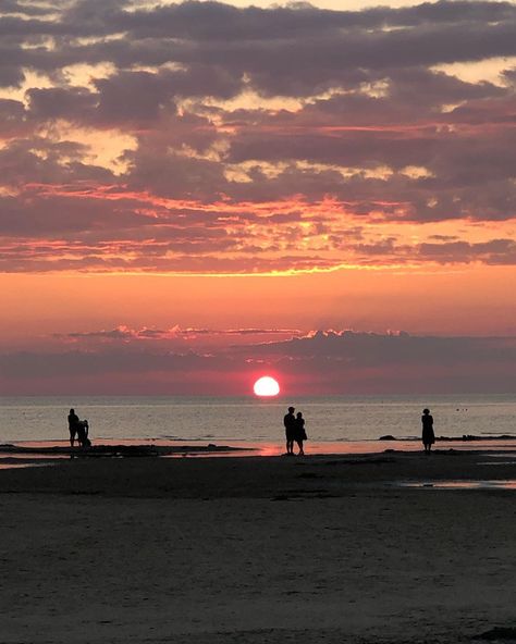 Jacqueline Aesthetic, Jacqueline Core, Aesthetic Pink Sunset, Romantic Scenery, Scenery Aesthetic, In Aesthetic, Pink Sunset, Fashion Marketing, Aesthetic Pink