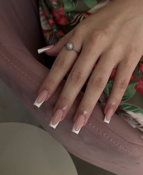 Elegant Prom Nails, Trendy Nails Nude, Simple Nails White, Elegant Nails French, Simple Prom Nails, Classy Simple Nails, Casual Nails, French Acrylic Nails, Classy Acrylic Nails