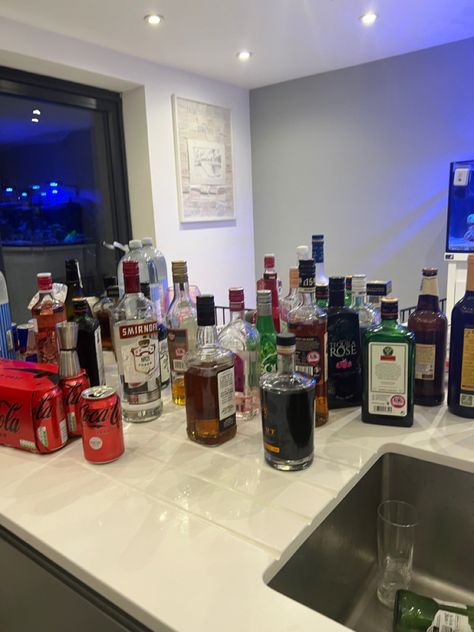 Alcohol Astethic Pictures, Acholol Fake Snap, Liquor Drinks Aesthetic, Acholol Drinks Aesthetic, Alcohol Fake Snap, Alc Aesthetic, House Party Alcohol, Alchole Bottle Snap, Alchole Bottle Aesthetic