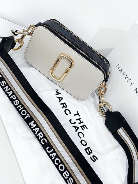 Mark Jacobs Bag, Luxury Brand Packaging, Marc Jacobs Snapshot Bag, Bags Inspiration, Marc Jacobs Crossbody Bag, Marc Jacobs Purse, Luxury Bags Collection, Handbag Essentials, Girly Bags