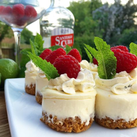 Cheesecake With Alcohol, Alcohol Cheesecake Recipes, Alcoholic Cheesecake, Alcohol Cheesecake, Mojito Dessert, Rum Cheesecake, Mojito Cheesecake, Cheesecake Mini, Applesauce Cake