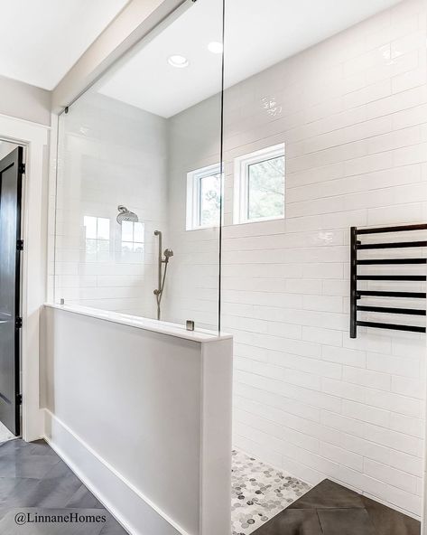 Bathroom Tile Walk In Shower Ideas, Shower Ideas With No Glass Door, Standing Shower No Door, Best Walk In Shower Design, Master Walk In Shower Ideas Tile, Walk In Shower With Half Wall And Glass Door, Open Shower Bathroom Ideas, Walk In Shower Without Door, Tub With Tile Walls Bathroom