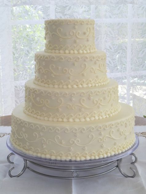 White Wedding Cakes, Edible Pearls, Round Wedding Cakes, Wedding Cake Pictures, Wedding Cake Ideas, Pearl Embroidery, Romantic Wedding Cake, Amazing Wedding Cakes, Cake Trends