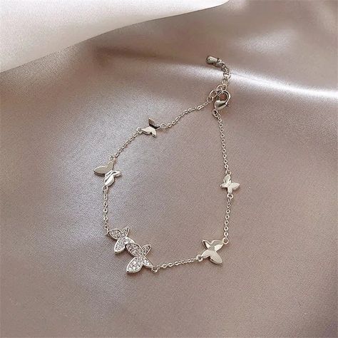 Crystal Butterfly Bracelet https://sasadesiles.fr/products/crystal-butterfly-bracelet SASA DES ILES #Bestseller Silver Wedding Bracelet, Ethereal Jewelry, Rosen Box, Butterfly Wedding, Estilo Boho Chic, Crystal Butterfly, Butterfly Bracelet, Butterfly Jewelry, Hand Jewelry