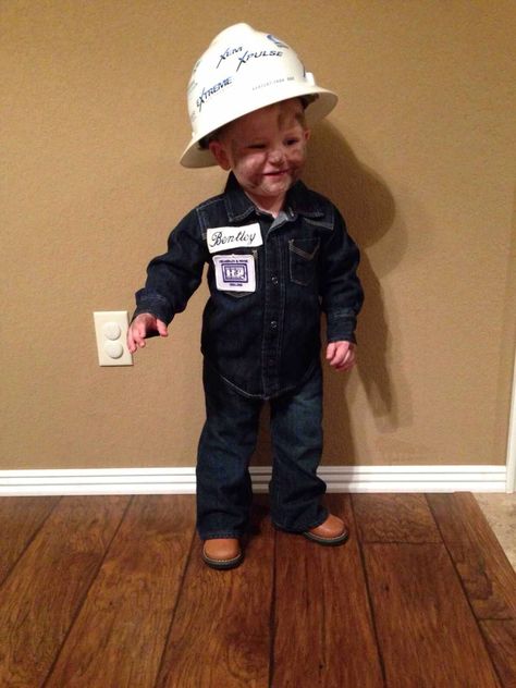 Oilfield Roughneck: Cute Halloween Outfit! Oilfield Baby, Oilfield Girlfriend, Oilfield Family, Oilfield Man, Oilfield Wife, Cute Halloween Outfits, Country Baby Boy, Hallowen Costume, Cute Halloween Costumes