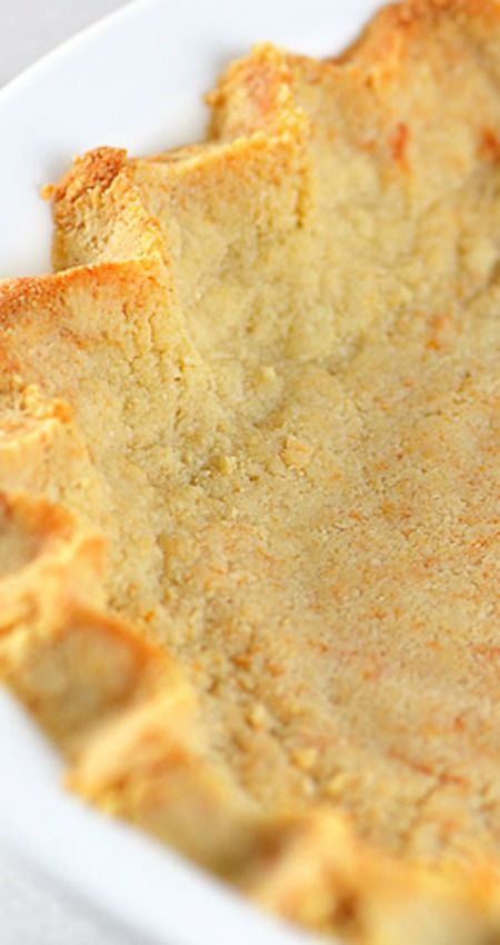 Shortbread Crust ~ Makes a delicious addition to so many desserts... Made of three ingredients, this simple shortbread crust works for pies, cheesecakes, tarts, and so many other desserts. Shortbread Pie Crust, Shortbread Crust Recipe, Almond Flour Pie Crust, Shortbread Crust, Pie Crust Recipes, Butter Pie, Sweet Pie, Delicious Pies, Homemade Pie