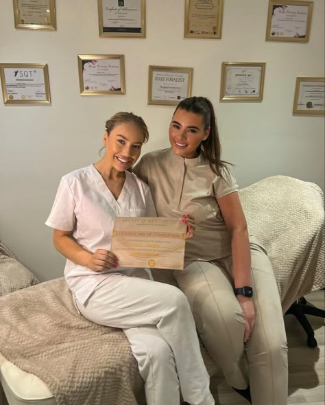 Spa Therapist Aesthetic, Esthetician Diploma, Esthetician Certificate, Esthetician Job Aesthetic, Aesthetic Practitioner, Esthetician Scrubs, Beauty Therapist Aesthetic, Graduating Esthetician School, Dream Job Aesthetic Dermatologist