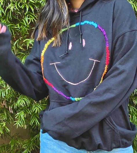 Smiley Hoodie, Fashion Studies, Camo Heart, Clothes Upcycle, Embroidered Rainbow, Tie Dye Heart, Sweet Bags, Womens Hoodies, Hand Embroidery Projects