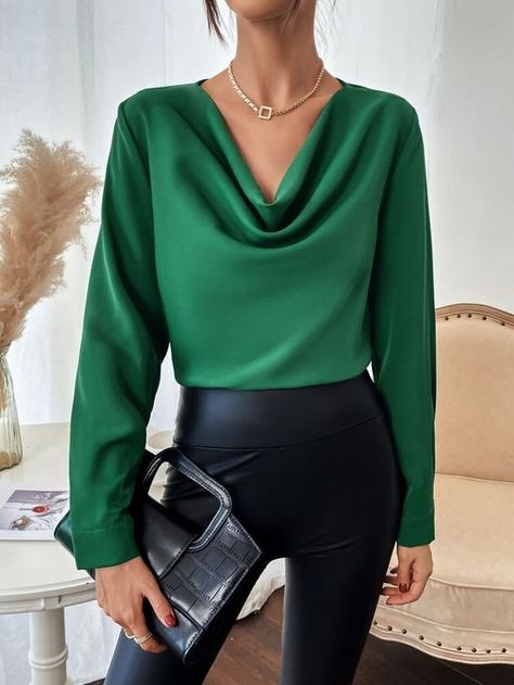 Fashion Tops Blouse Style 2023, Shoomiz Blouses, Green Elegant Outfit, Simple Tops For Women, Elegant Tops Classy, Fashion Tops Blouse Style, Elegant Tops And Blouses, Women Fashion Tops Blouses, Green Top Outfit