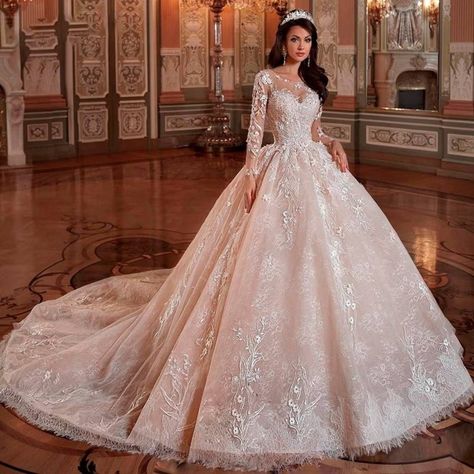 Sheath Princess wedding dresses Beading Flowers, Wedding Dresses Lace Ballgown, Bridal Gowns Vintage, Video Tiktok, Lace Ball Gowns, Princess Ball Gowns, Wedding Dress Fabrics, A Wedding Dress, Photography Lifestyle