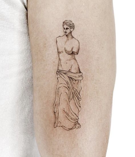 Roman Woman Tattoo, Female Statue Tattoo, Venus Statue Tattoo, Aphrodite Statue Tattoo, Renesance Tattoo, Roman Mythology Tattoo, Aphrodite Tattoo Design, Greek Statue Tattoo, Sculpture Tattoo