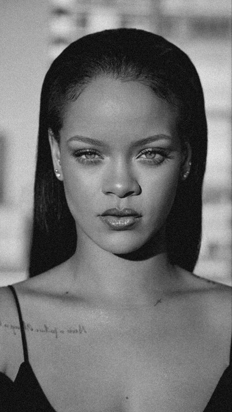 Tumblr Thoughts, Rihanna Face, Rihanna Looks, Rihanna Photos, Rihanna Riri, Rihanna Style, Bad Gal, Face Photography, Rihanna Fenty