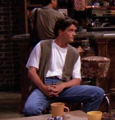 90 Mens Fashion The 90s, 90s Sitcom Fashion Men, Friends Men Outfits, Masc 80s Outfits, 90s Masc Outfits, Dad Aesthetic Fashion, 90s Aesthetic Men, Men 90s Outfit, Chandler Bing Outfits