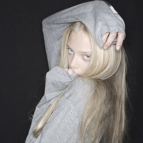 Tanya Dziahileva, To Pee, Blonde, Tea, Tumblr, Hair