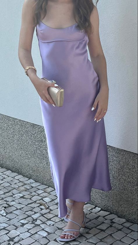 Silk Dress Purple, Light Purple Bridesmaid Dress, Lilac Graduation Dress, Lilac Dress Aesthetic, Light Purple Silk Dress, Light Purple Satin Dress, Lavender Dress Aesthetic, Satin Purple Dress, Lilac Silk Dress