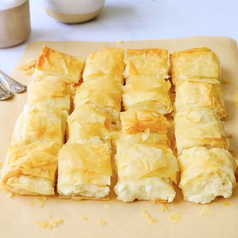 Bougasta Recipes, Bougatsa Recipe Greece, Puff Pastry With Feta Cheese, Feta Cheese Dessert Recipes, Greek Desserts Traditional, Feta Puff Pastry, Tiropita Recipe, Greek Fried Cheese, Cheese Dessert Recipes