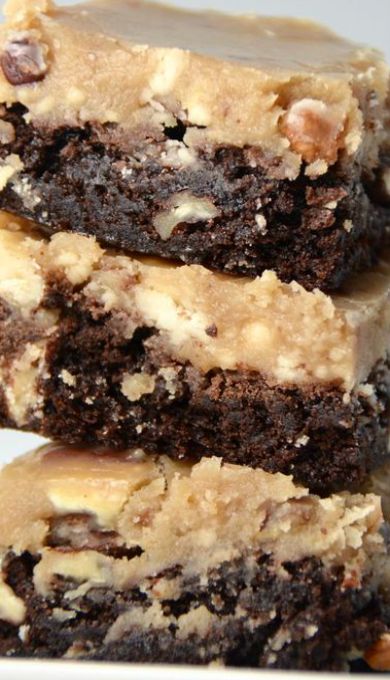 New Orleans Praline Brownies New Orleans Cookies, New Orleans Dessert Recipes, New Orleans Desserts, Praline Icing, Cajun Desserts, Praline Brownies, New Orleans Pralines, Recipe Brownies, Brownies Ingredients