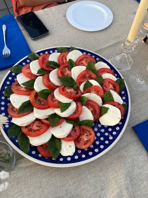 Greek Summer Dinner Party, Mama Mia Themed Party Food, Greece Themed Dinner Party, Greek Inspired Dinner Party, Mamma Mia Dinner Table, Mama Mia Dinner Party Aesthetic, Mamma Mia Inspired Drinks, Mamma Mia Boat Party, Greek Garden Party