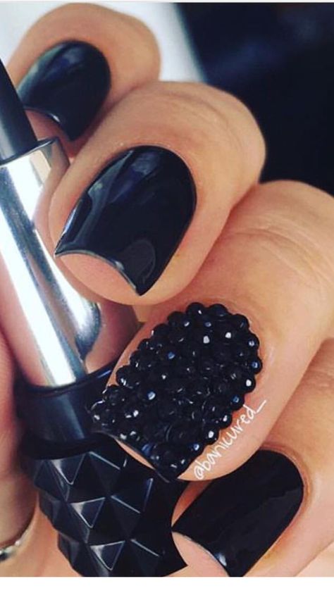 Black Nails With black studs Black Nails With Studs, Black Stud Nails, Black Studded Nails, Black Nails With Black Rhinestones, Hoco Nails Square, Black Rhinestone Nail Designs, Trendy Nail Ideas Acrylic, Punk Nail Designs, Blue Hoco Nails