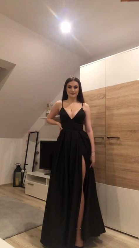 Simple Black Prom Dress, Satin Sleeves, Classy Prom, Black Dresses Classy, Simple Prom Dress, Womens Prom Dresses, Prom Dress Inspiration, Black Prom, Pretty Prom Dresses