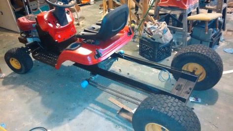 Lawn Tractor Trailer, Homemade Tractors, Pickup Trucks Toyota, Lawn Mower Racing, Truck Garden, Go Kart Frame Plans, Garden Tractor Attachments, Yard Cart, Yard Tractors