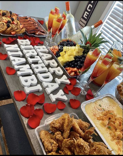 Breakfast Brunch Party, Brunch Catering, Fajita Casserole, Brunch Party Decorations, Catering Food Displays, Brunch Spread, Party Food Buffet, Birthday Dinner Party, Catering Ideas Food