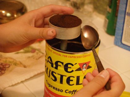 Cuban Coffee - How To Make It - My Big Fat Cuban Family Bustelo Coffee Recipes, Cafecito Recipe, Cuban Cafecito, Cuban Coffee Recipe, Cuban Christmas, Barista Skills, Bustelo Coffee, Café Cubano, Cafe Bustelo