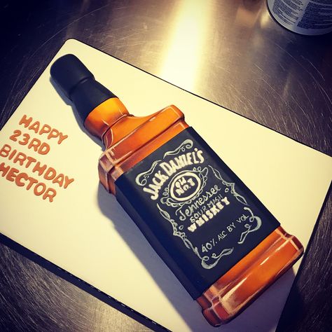 Jack Daniels bottle cake Jack Daniels Bottle Cake, Jack Daniels Birthday Cake, Whiskey Bottle Cake, Whisky Cake, Jack Daniels Birthday, Jack Daniels Cake, Whiskey Birthday, Whiskey Cake, Jack Daniels Bottle