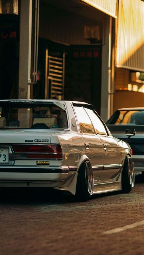 Toyota Cressida Wallpaper, Wallpaper Car Aesthetic, Old Toyota, B13 Nissan, Wallpaper Car, Toyota Cressida, Toyota Car, Mclaren Cars, Cars Brand