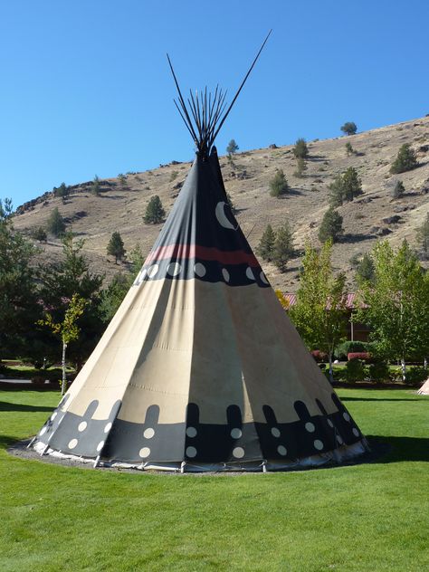 Tee*Pee Teepee Tent Camping, Odin Norse Mythology, Native American Home, Native American Teepee, Courtyard Landscaping, Tee Pee, Teepee Tent, Garden Greenhouse, Native American Heritage